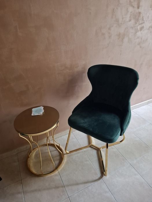 Нова красива масичка за кафе много красива.