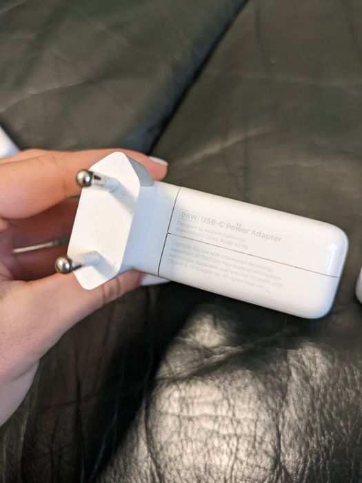 Incarcator adaptor  laptop Macbook Apple USB C 61w/ 96w A2196
