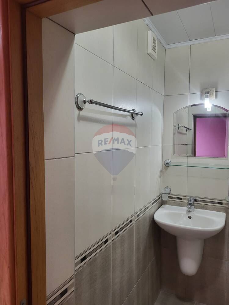 Тристаен апартамент под наем, Цветен кв.,гр.Варна ДВ 3997