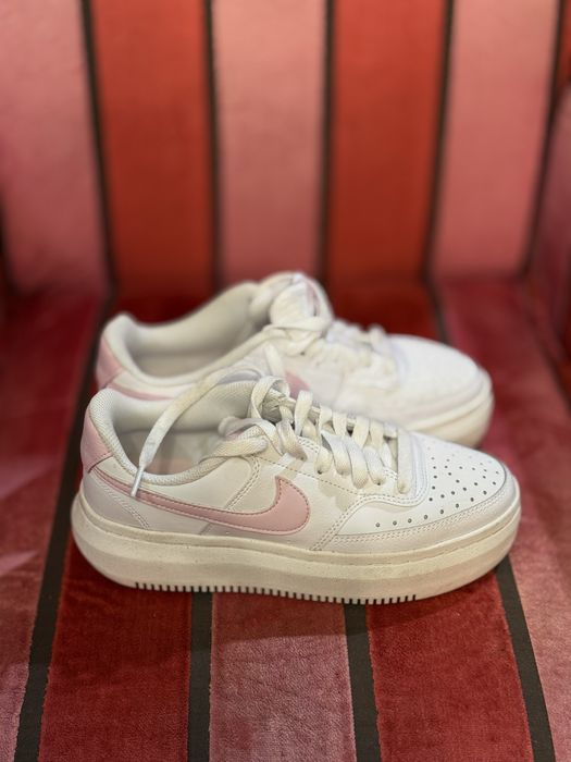 Маркови обувки и маратонки различни размери