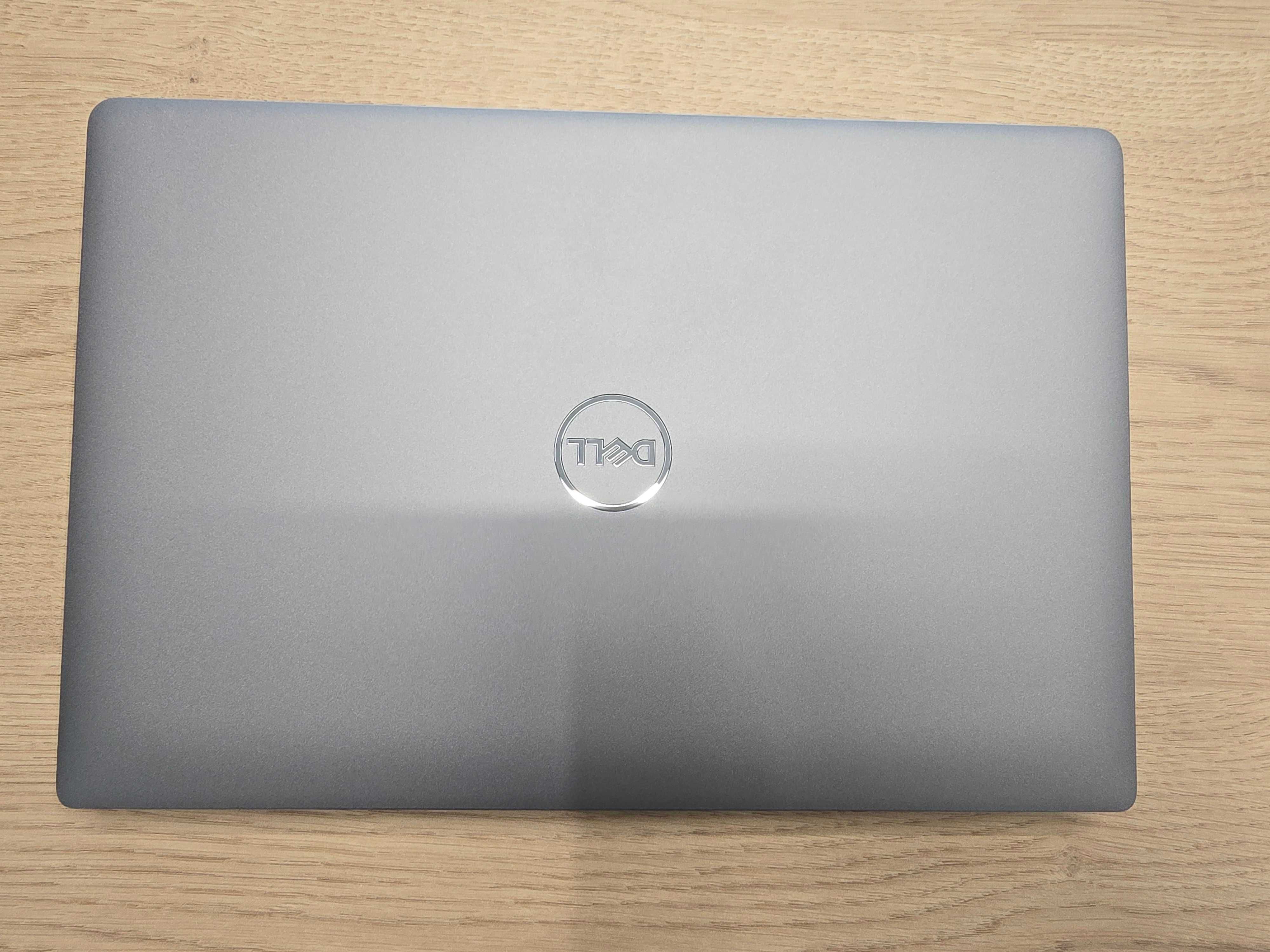 Лаптоп Dell Latitude 5430 14.0 Core i5-1235U 8 GB RAM 256 GB SSD