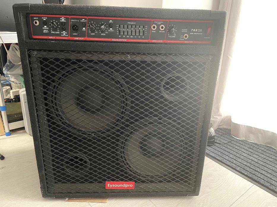 Усилвател за бас китара,комбо,кубе