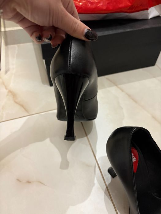 Обивки love moschino 36 номер