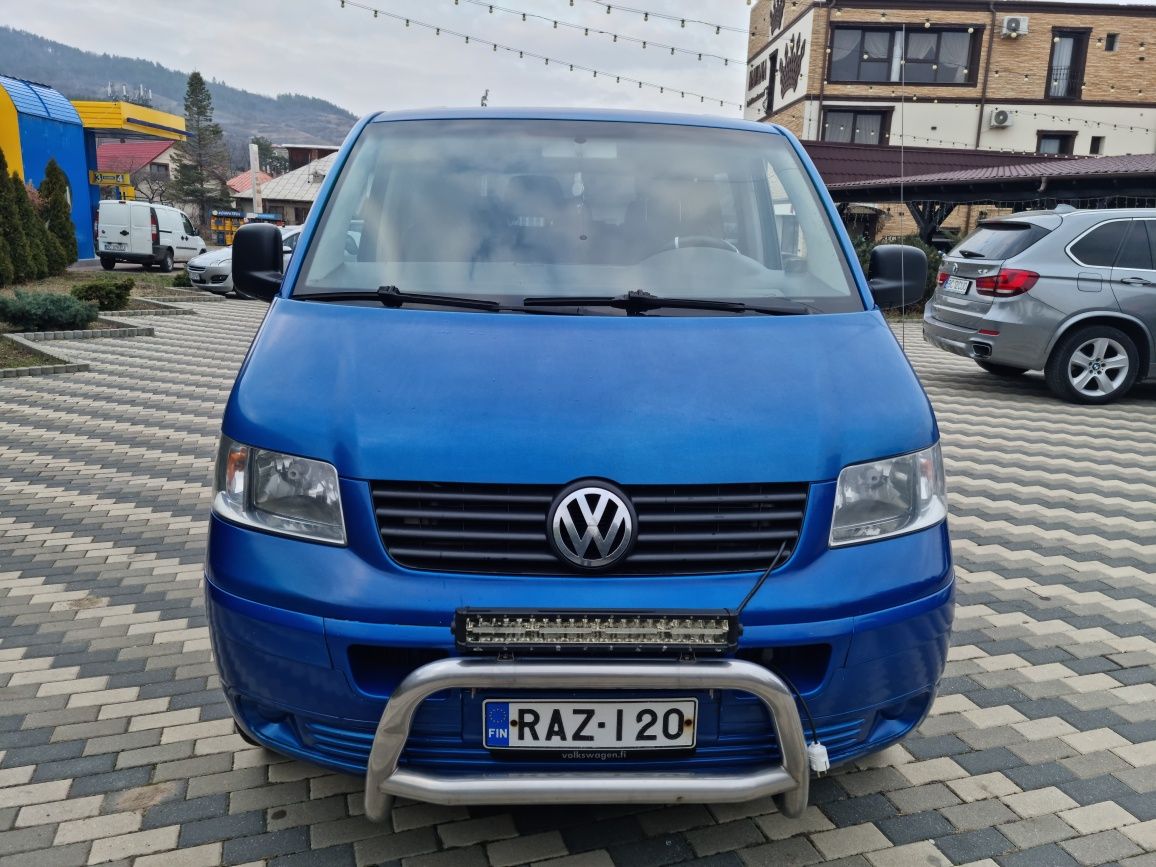 ww transporter 8 +1  locuri  2.5 diesel model lung