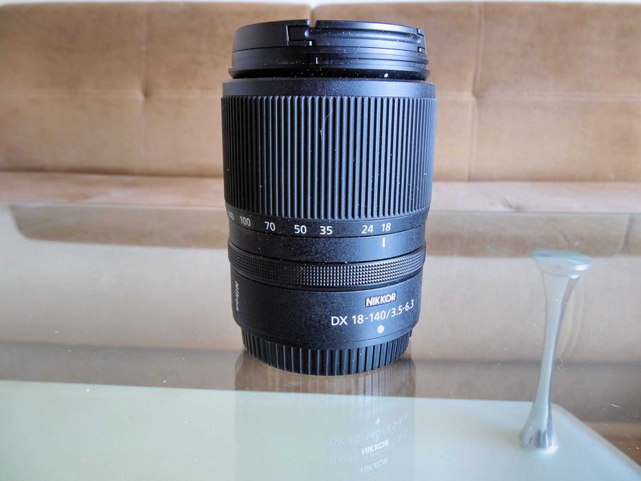 Безогледален Nikon Zf-c - перфектен, с обективи и екстри