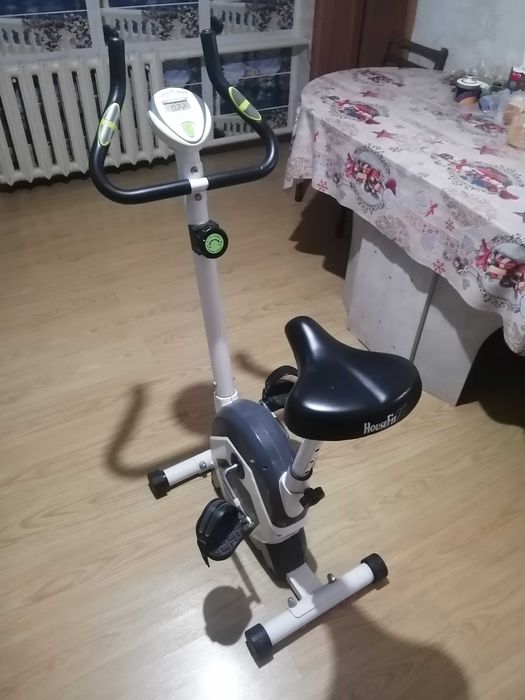 Продаю велотренажер.