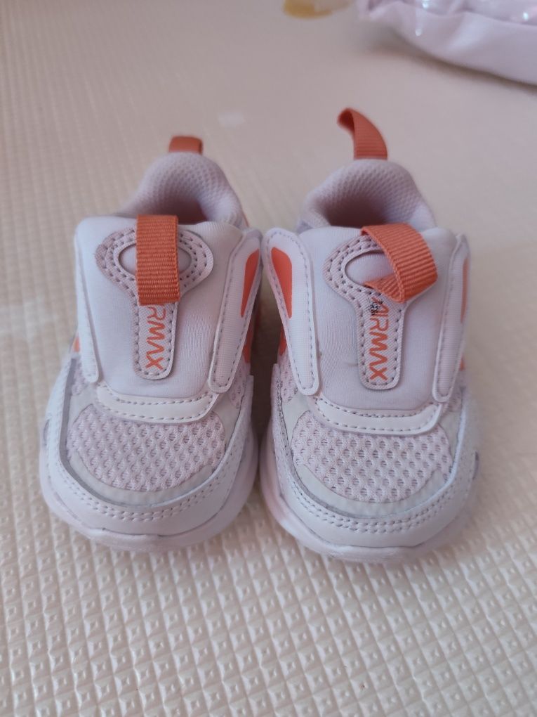 Бебешки обувки Nike air max