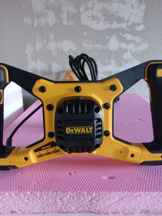 De vânzare Malaxor profesional DEWALT