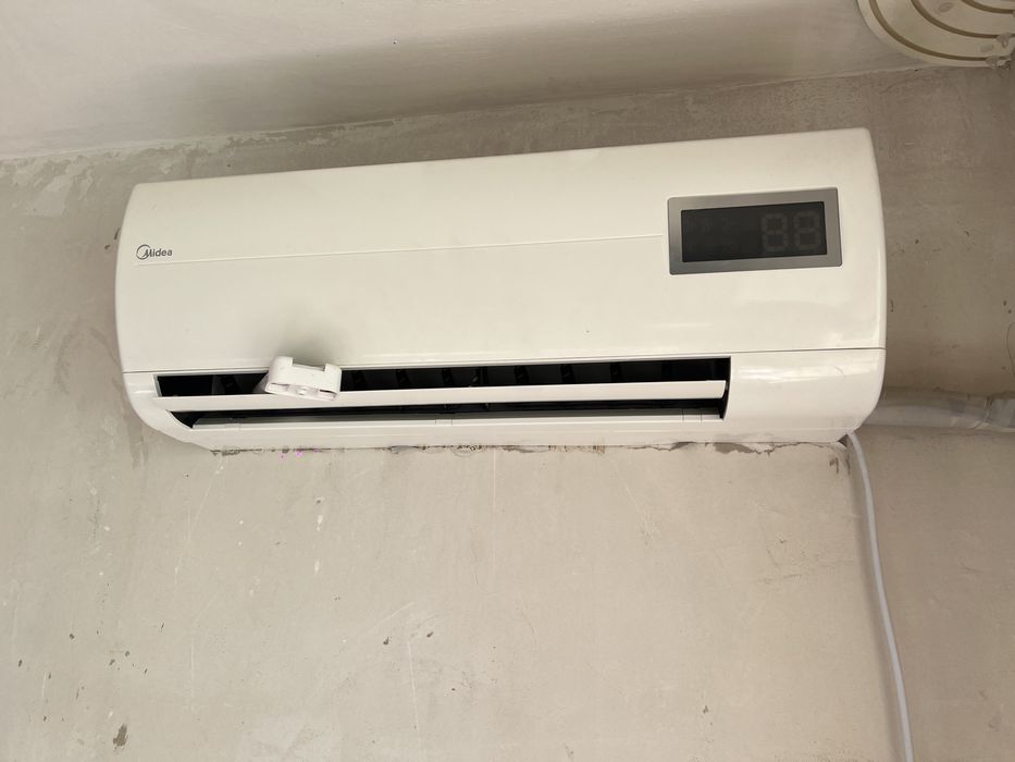 Продам кондиционер Midea 55000