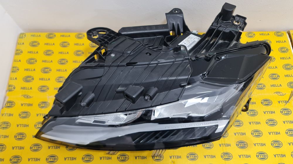 Far stanga full led Peugeot 308 3 III t10 2022