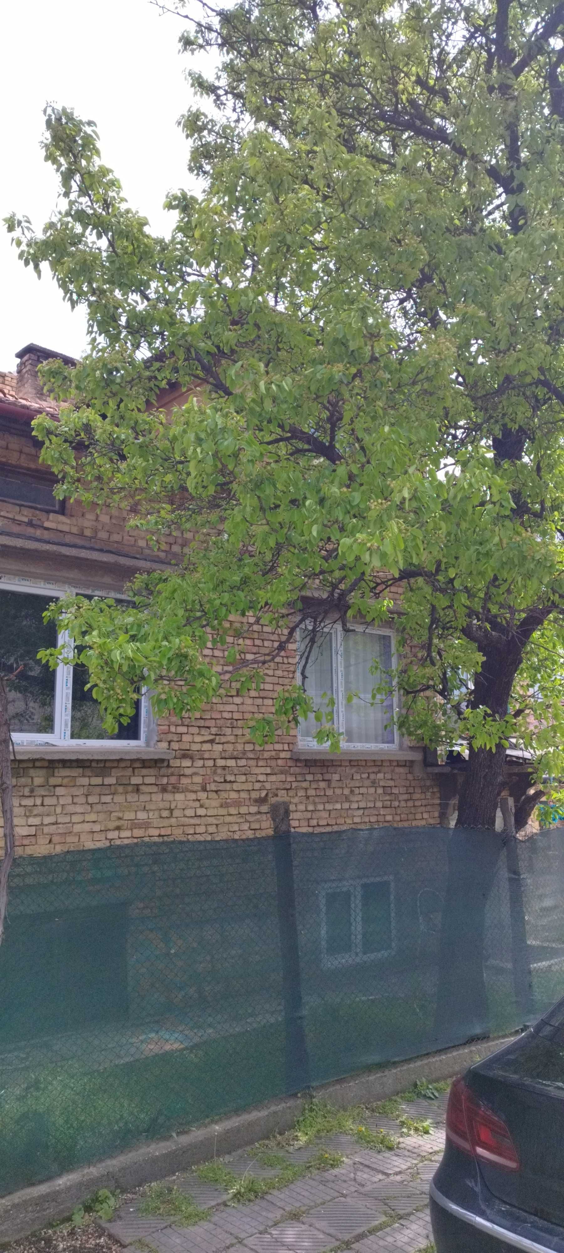 Къща в гр.Шумен кв.Добруджански