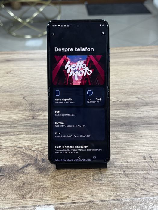 Motorola Razr 40 Black 256Gb - Stare foarte buna - Garantie