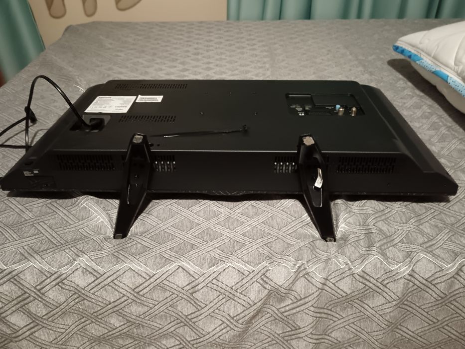 Телевизор PHILIPS 32 incha