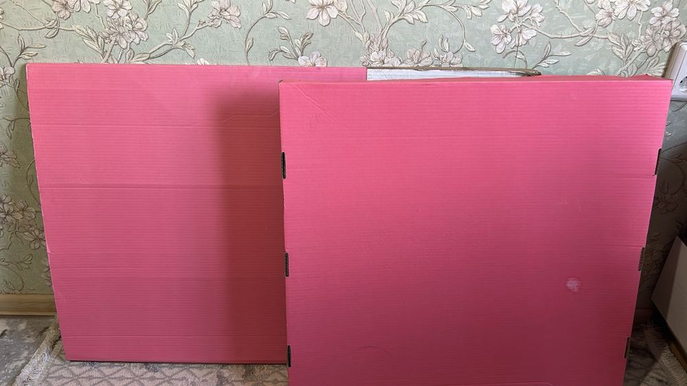 Подарочная коробка