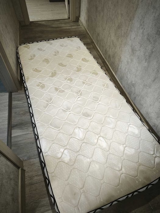 Продам матрас в отличном состоянии