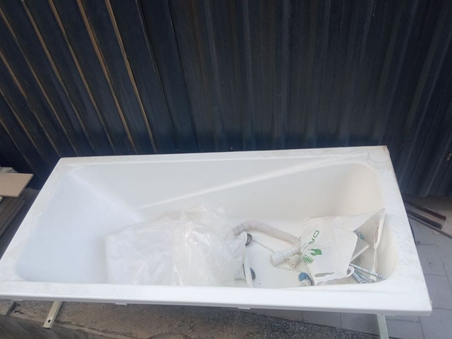 Срочно продается ванна акриловая