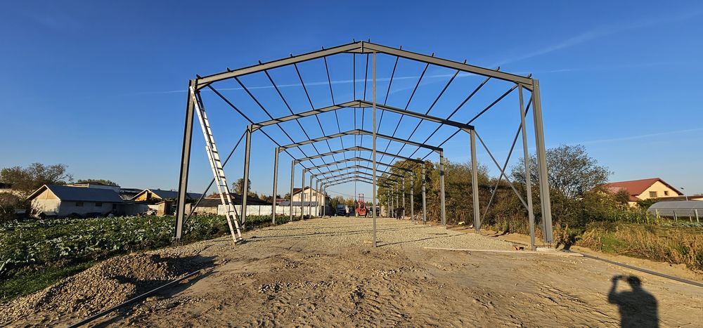 Vand hala de 10x24x3.pret 7000euro