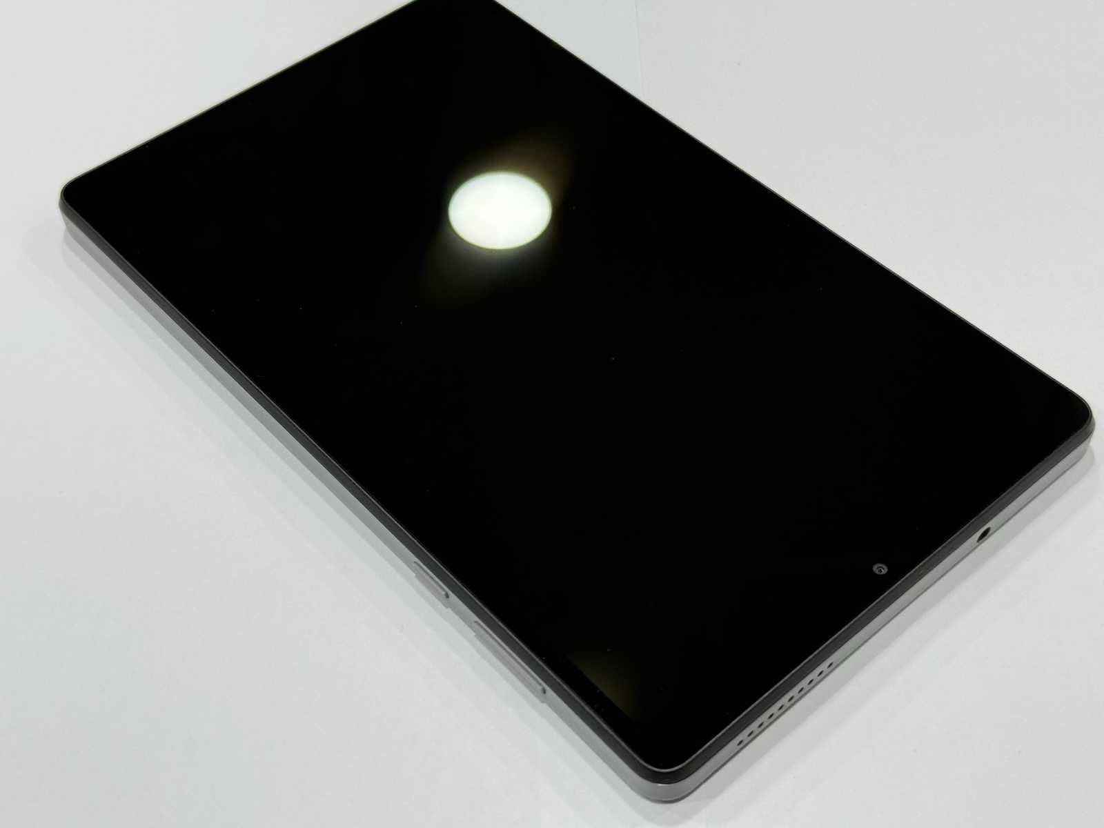 Lenovo Tab M8 + Clear Case – Чисто нов!