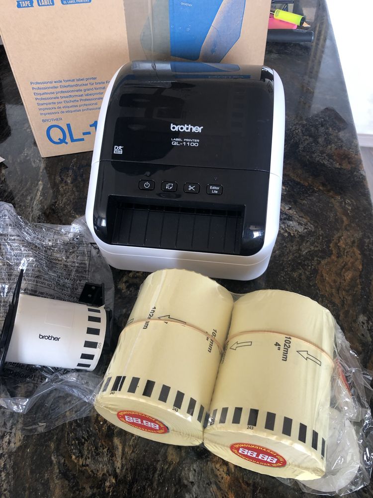 Принтер за етикети Brother QL-1100c, 300DPI, USB, Аuto-Сutter