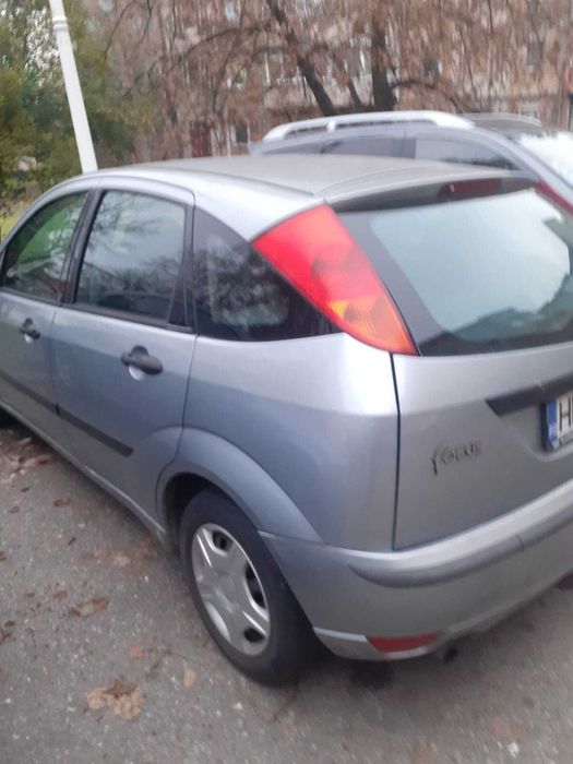Vând  autoturism Ford FOCUS 1