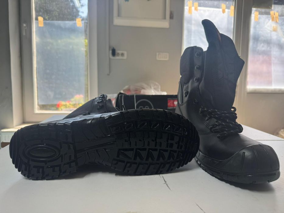 Bocanci Strauss cu bombeu metalic