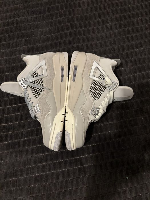 Adidasi jordan 4 frozen moment