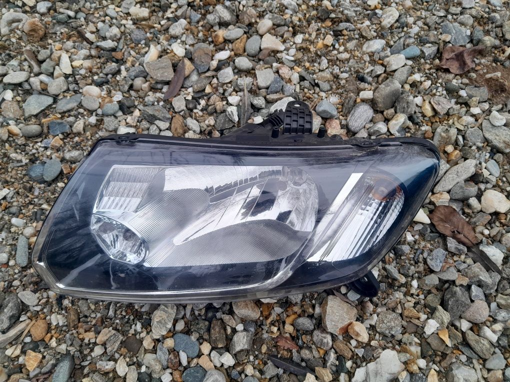 Dezmembrari bara usa capota aripa lampa far airbag sandero stepway 201