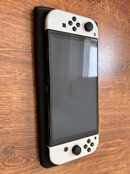 Nintendo switch OLED  64GB