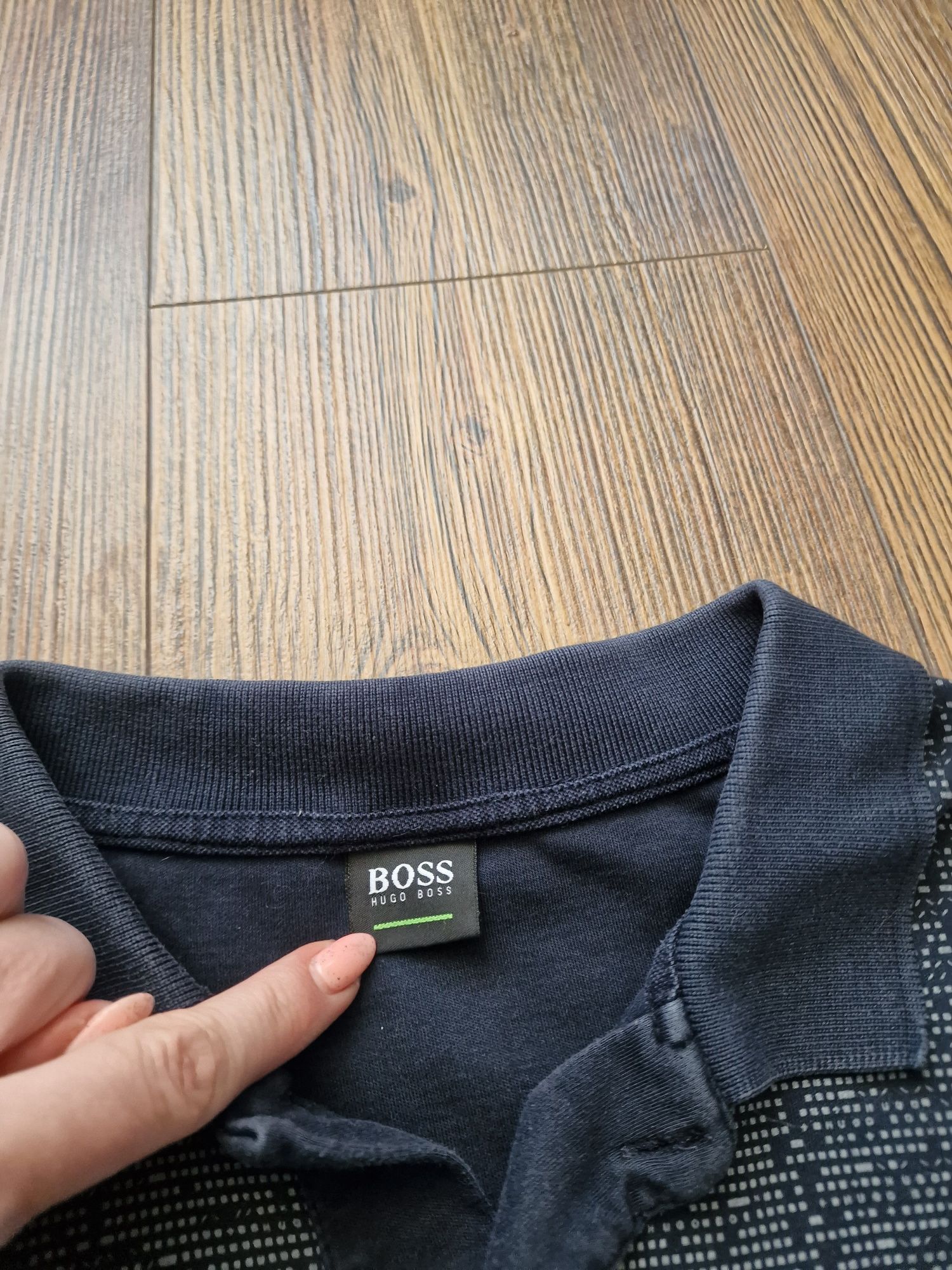 Страхотна мъжка тениска HUGO BOSS размер XL