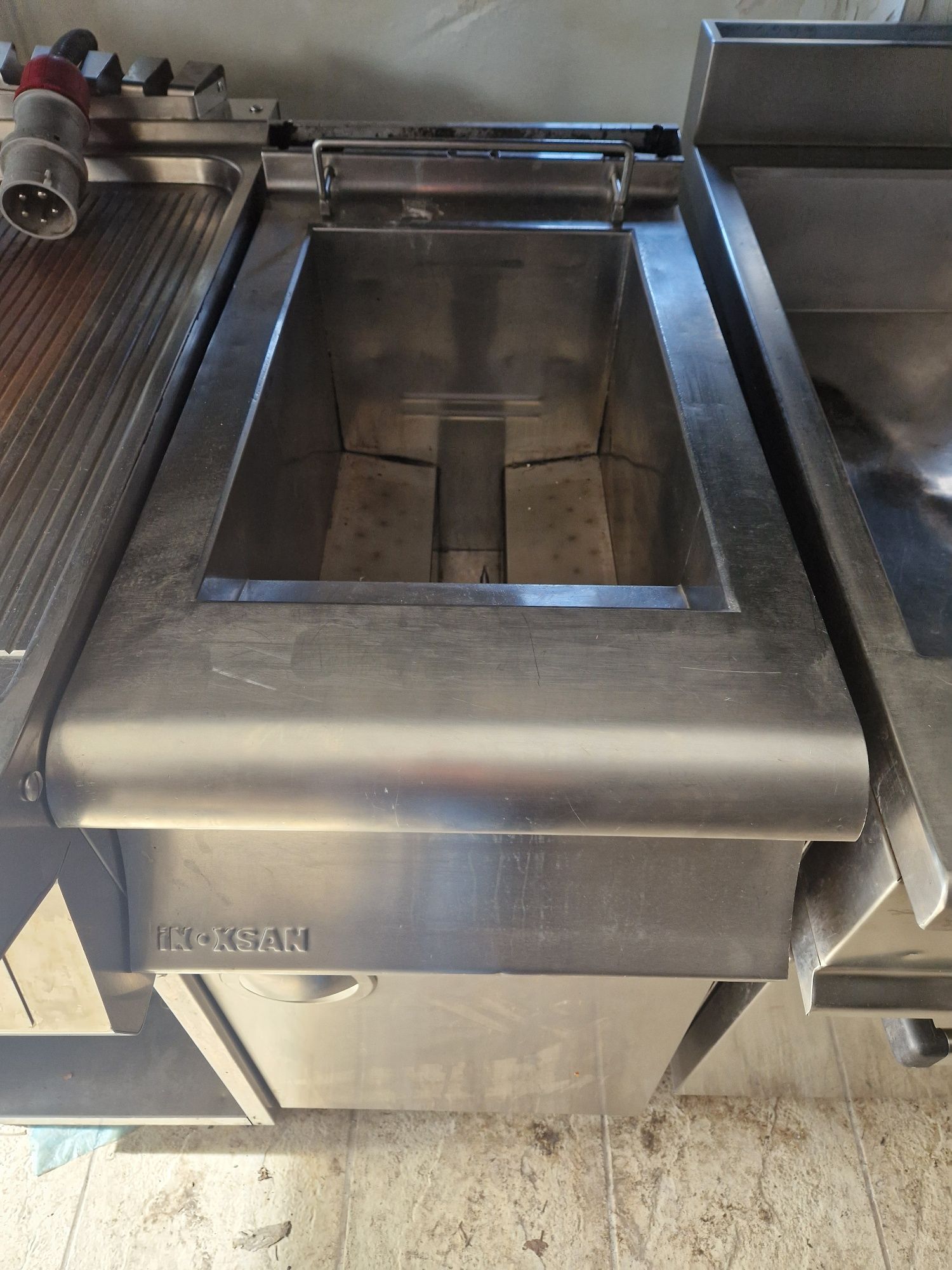Friteuza dubla de putere,  inox și robinet, gaz sau la 380v