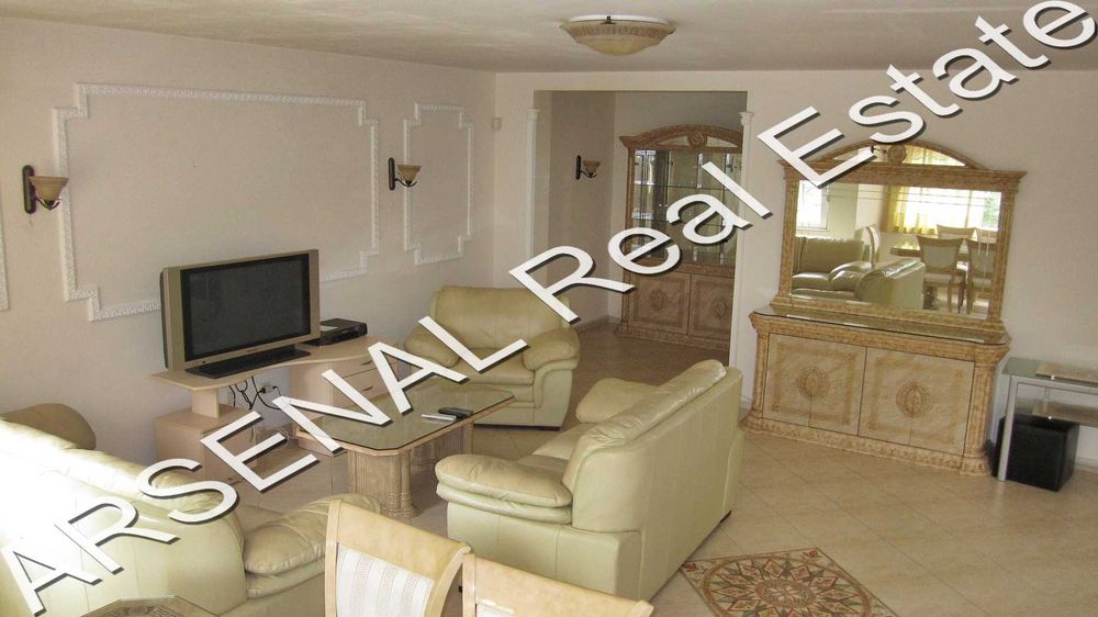 Дава се под наем Тристаен апартамент в София, Център - 170 кв.м за 1400 € - Снимка #8