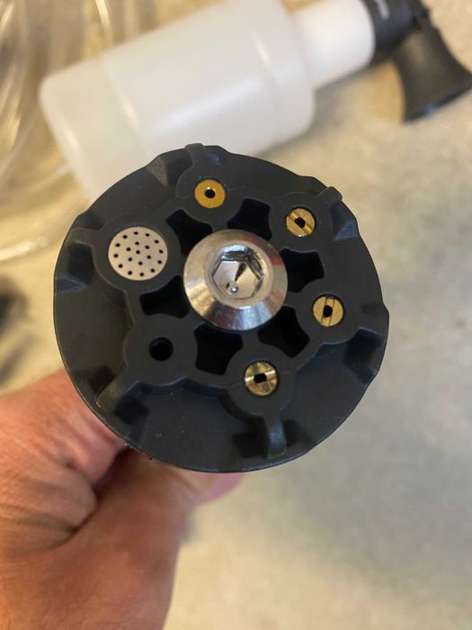 R20 Водоструйка 2,5MPa 3,3L/min 4Ah 6в1 дюза RDP-CHPC20