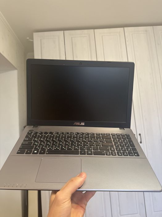 ноутбук ASUS K550C 2015 года