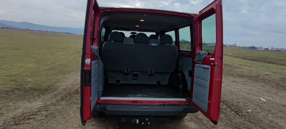 Vând Ford Transit 8+1