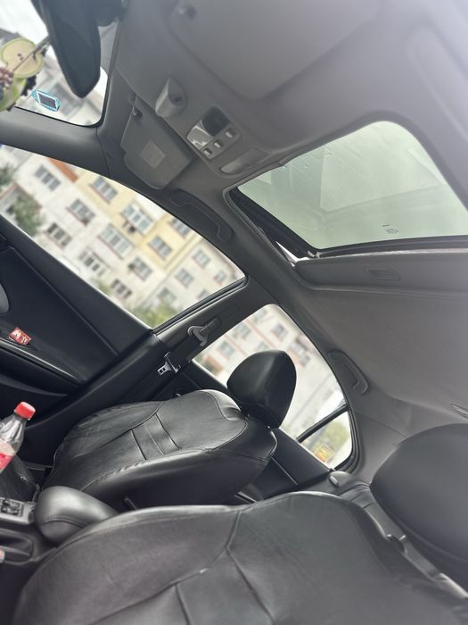 Nissan Primera P12