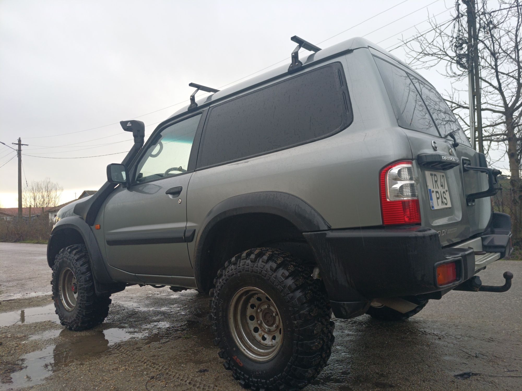 Nissan Patrol 3d autoutilitar