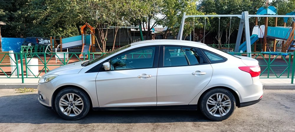 Продам машину Ford focus 3