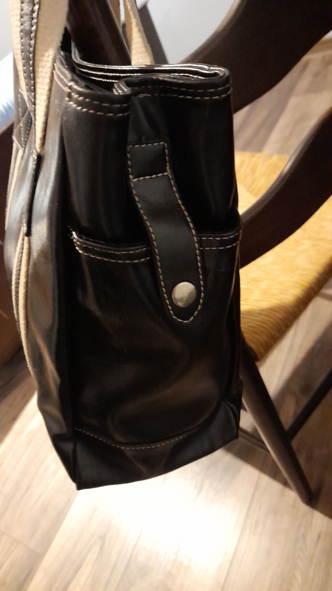 Дамска кожена спортна чанта и пътна чанта