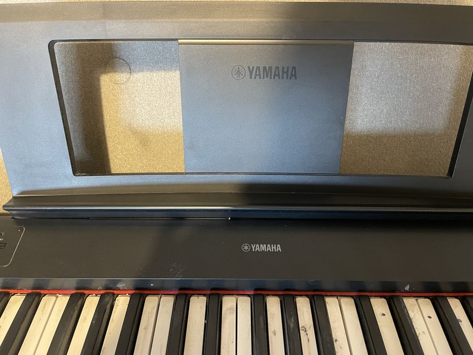 Yamaha Piaggero NP-12B Piano