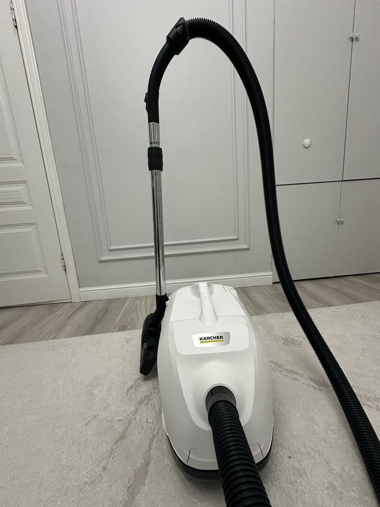 Продам пылесос Karcher DS 6 PLUS белый