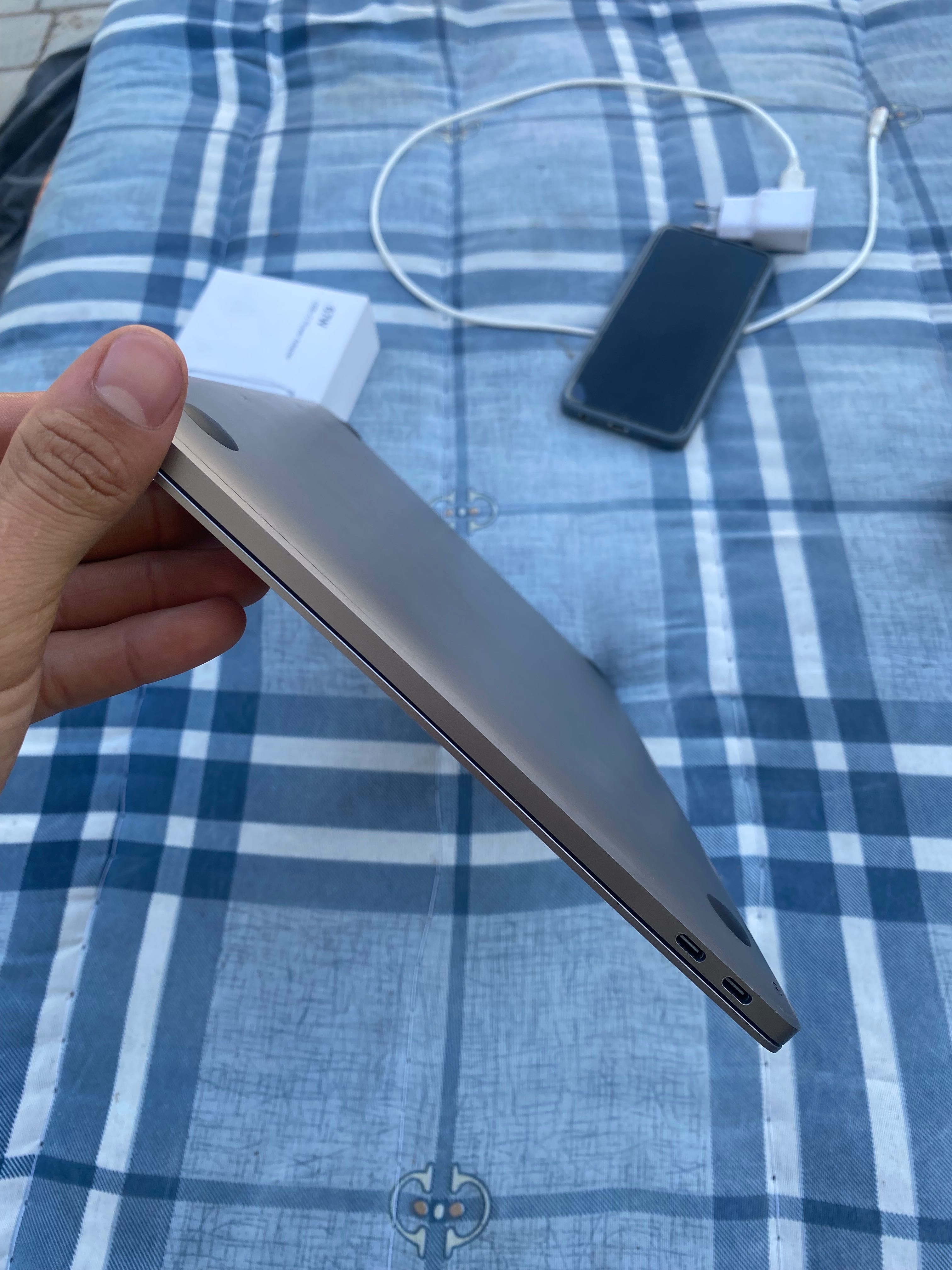 Macbok pro 2017 40 sikl