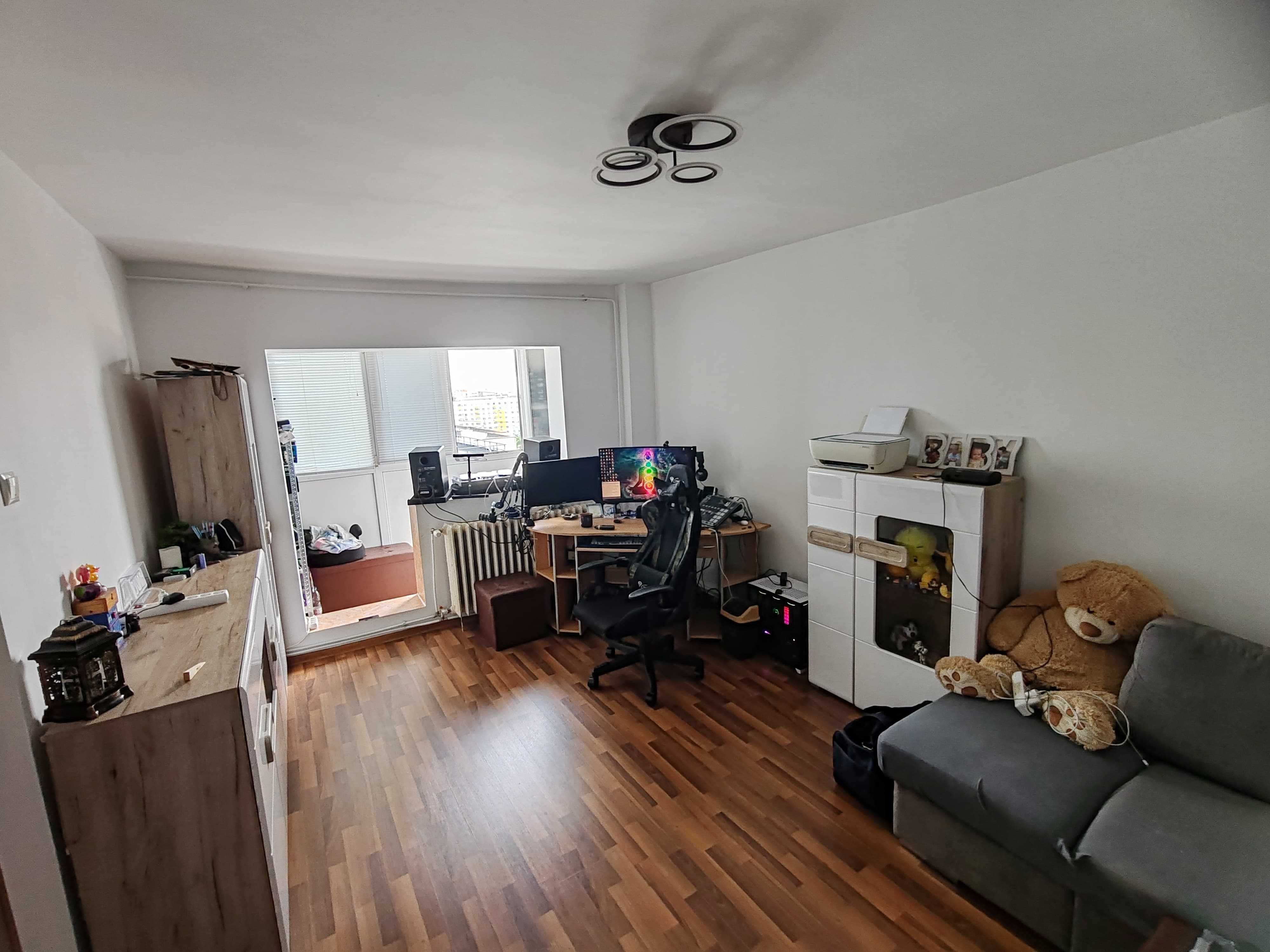 2 Camere, Decomandat. Centrală, An '82, Reabilitat, Mobilat-Utilat