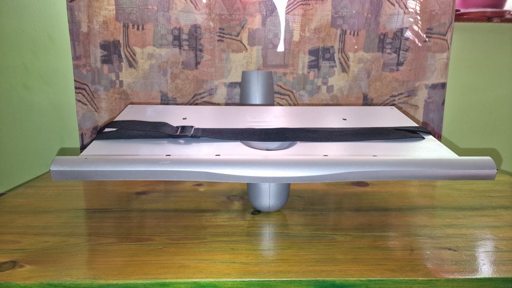 WALL Made in Italy! Suport Tv Premium cu mascare plastic ca Nou