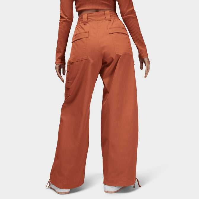 Нов! Дамски панталон, тип скейтърски Nike Jordan