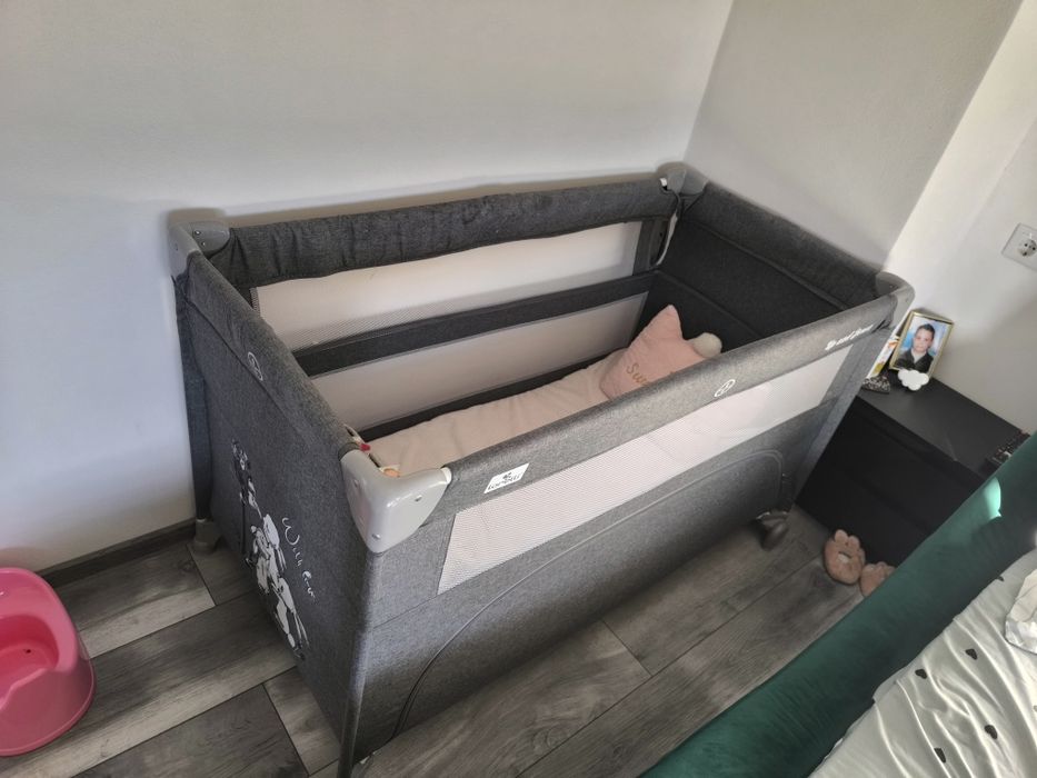 Vând pătuț +saltea