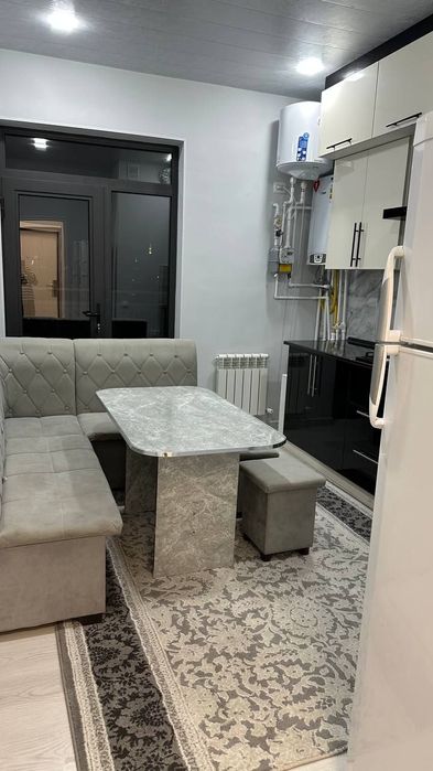 O'rikzor bozori oldi navastiroyka