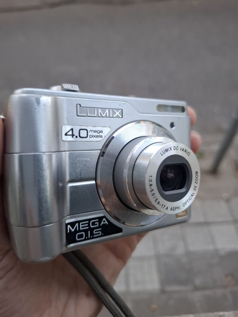 Компактен дигитален фотоапарат PANASONIC LUMIX LS1
