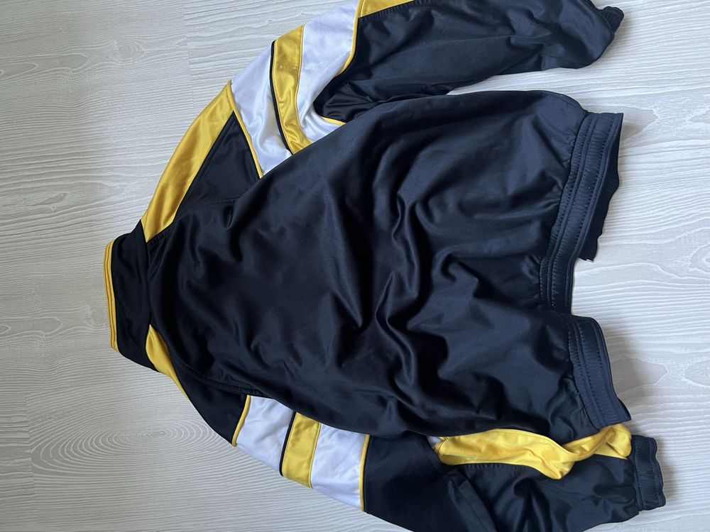 sport PUMA retro, mărimea M-L, negru/galben/alb, stare excelentă