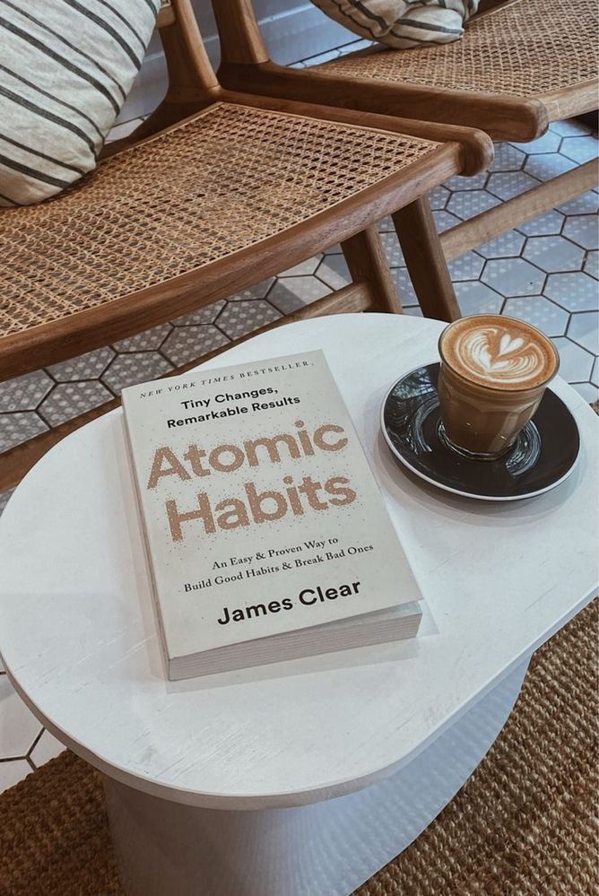 Книга «Anatomic Habits» (на английском языке)