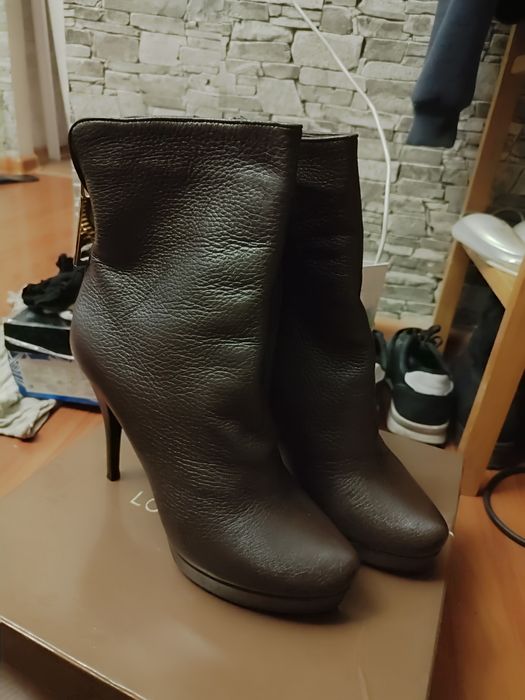 Продам ботинки зимние